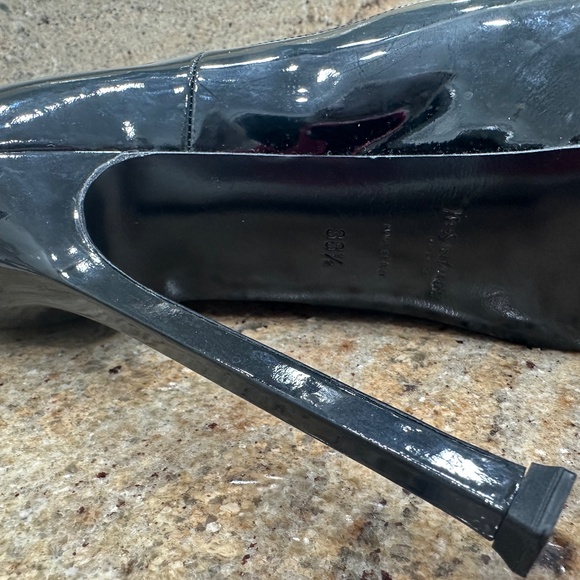 NWOT YVES SAINT LAURENT BLACK HEELS - Picture 12 of 16